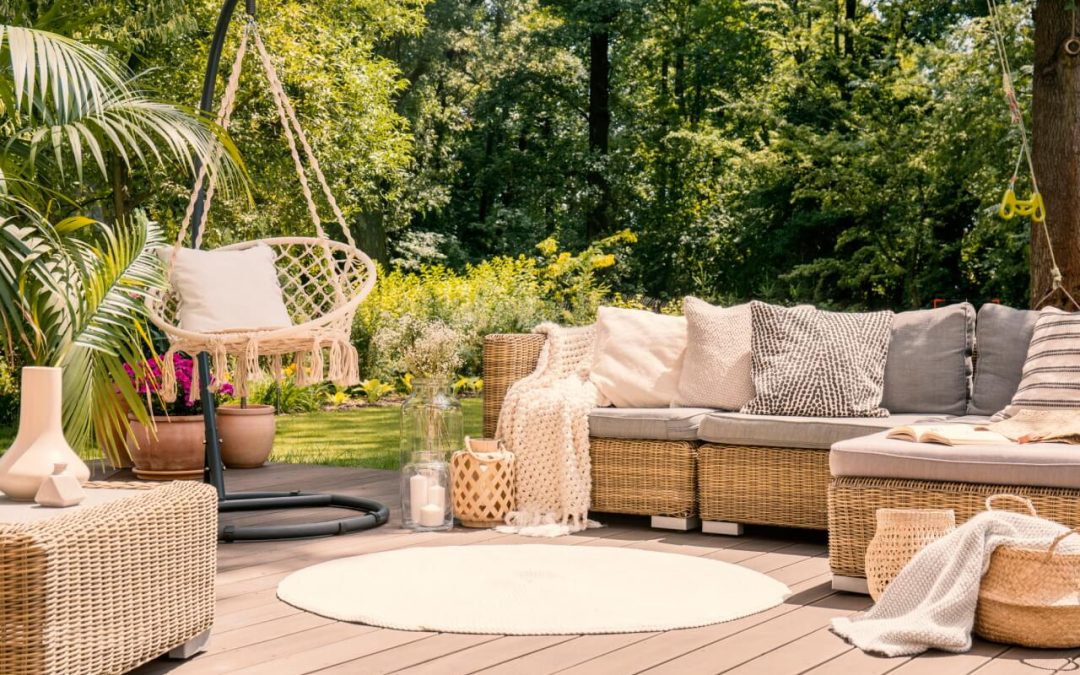 relaxing outdoor living spaces